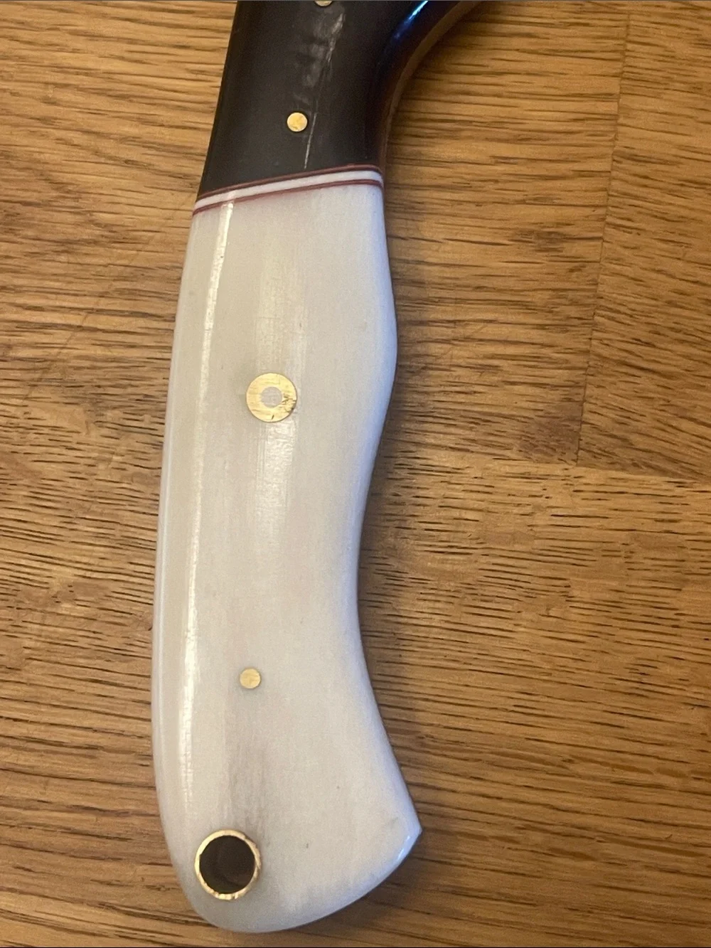 White Handle Damascus Fixed Blade Knife – Elegant Hunting & Utility Knife